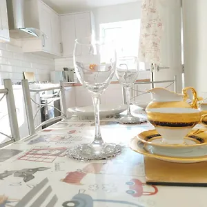 https://ensuite-double-room-and-single-room-in-long-eaton-nottingham.hotelsin-nottingham.com